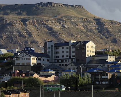 El hotel-shopping de Bez en El Calafate, terminado y sin inaugurar