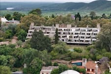 “Lo quiso Tinelli”: se remata un hotel por $81,8 millones que se vendió y el comprador nunca lo pagó