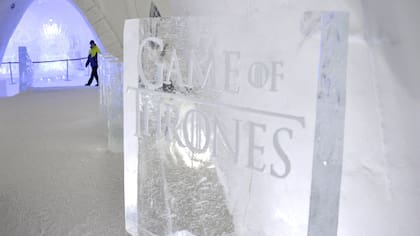 El hotel temático tiene además un bar y una capilla para celebrar casamientos en el hielo