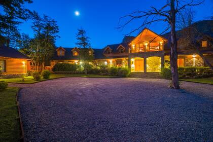 El hotel tiene siete habitaciones (seis dobles y un departamento familiar).