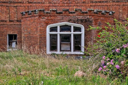 El hotel contaba con 150 cuartos que se comunicaban entre sí para formar apartamentos de dos o más habitaciones