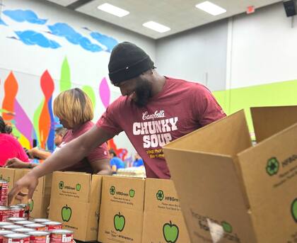 El Houston Food Bank, el banco de alimentos más grande del país, lideró la lucha contra el hambre en Texas