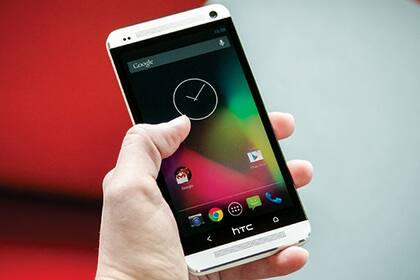 Un HTC One de la firma taiwanesa con la versión base de Android, el sistema operativo de Google