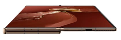 El Huawei Mate XT Ultimate tiene una pantalla plegable de 10,2 pulgadas que se dobla en dos lugares, con una opción de uso intermedio de 7,9 pulgadas
