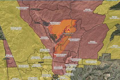 El Hughes Fire ya arrasó más de 4 mil hectáreas de territorio en los condados de Los Ángeles y Ventura