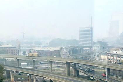 El humo podría llegar a distintos partidos del norte y el sur del Área Metropolitana de Buenos Aires (AMBA)