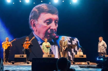 El humorista en la Fiesta Nacional del Chamamé, uno de los innumerables encuentros que le cedió su escenario