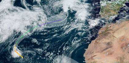 El huracán Leslie se formó en el Océano Atlántico; los expertos indican que se disipará entre el fin de semana y comienzos de la próxima