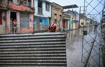 El huracán Melissa tocó tierra en Cuba después de su paso devastador por Jamaica