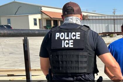 El ICE deportó a 150 mil migrantes durante los primeros seis meses del mandato de Trump en 2025