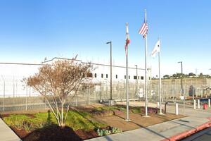 El ICE detiene a los extranjeros con el fin de asegurar su presencia para los procedimientos de inmigración o expulsión de EE.UU.