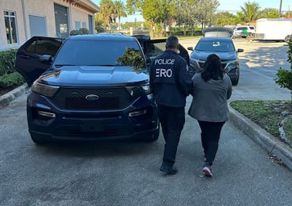 El ICE detuvo 32 personas en las redadas de Palm Beach en Florida