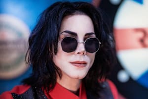Un imitador de Michael Jackson denunció que lo agredieron tras confundirlo con Felipe Pettinato