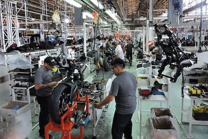 Por qué se frenó la economía y cómo impacta la inercia