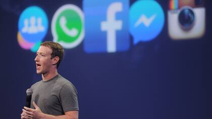 Mark Zuckerberg invirtió en WhatsApp la mitad de lo que Musk pagó por Twitter; y fue muchísimo mejor negocio