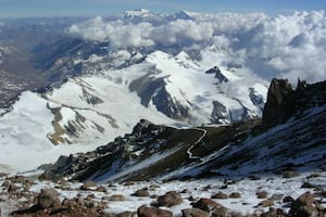 Un andinista canadiense cayó varios metros en el cerro Aconcagua