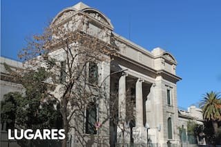 La "escuela palacio" que acaba de ser restaurada y es orgullo de sus vecinos