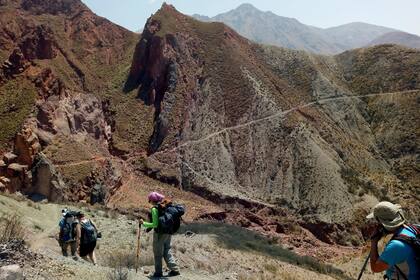 El imponente paisaje de Abra Colorado, cerca de Iruya