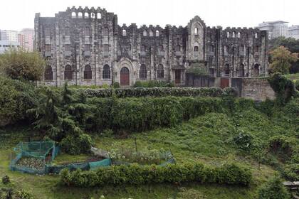 El impresionante edificio donde viven seis monjas