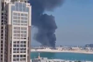 Preocupación en Qatar: impresionante incendio cerca del estadio donde jugarán Argentina y México
