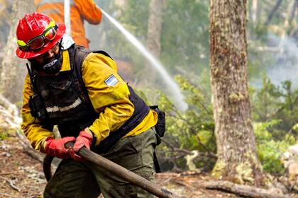 El incendio comenzó hace seis días