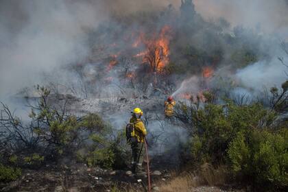 El incendio en El Maitén está llegando a la Ruta 40 Sur a kilómetros de El Bolsón