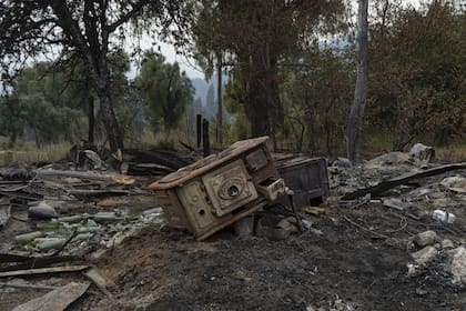 El incendio forestal que comenzó a finales de noviembre en el Parque Nacional Los Alerces mantuvo en alerta a la población de Villa Lago Rivadavia a 12 km de la ciudad de Cholila
