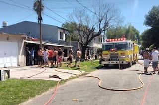 Cuatro hermanos murieron en el incendio de una casa en Campana y su madre sufrió quemaduras graves