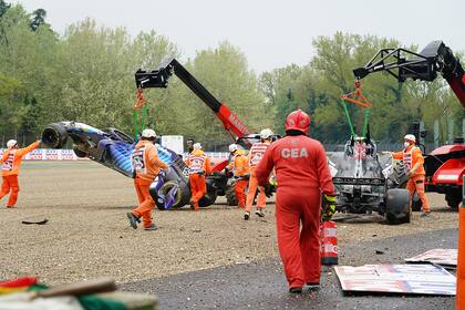 El incidente entre Russell y Bottas demandó detener la carrera para limpiar la pista; la bandera roja favoreció a Lewis Hamilton, que tuvo más tiempo para recuperarse tras un despiste y un rotura de su Mercedes en la vuelta anterior.