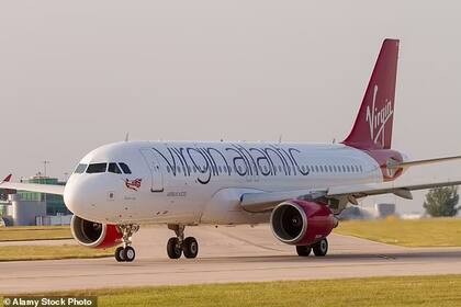 El incidente se produjo a menos de dos semanas después de que un avión de Virgin tuviera que realizar un aterrizaje de emergencia en Manchester después de que el humo llenara la cabina (Foto: Mail Online)