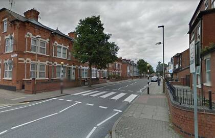 El incidente tuvo lugar en esta senda peatonal de la ciudad de Leicester (Google)