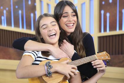 El increíble encuentro de Tini Stoessel con una fan que tocó en el ukelele sus canciones