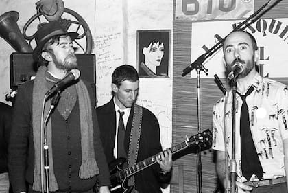 El Indio, Skay y Enrique Symns, en La Esquina del Sol, mediados de los 80.