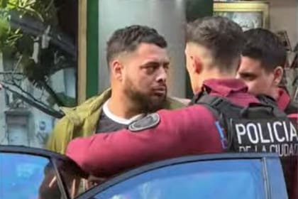 El individuo detrás de la amenaza de bomba en el Alvear fue identificado como Carlos Alberto Ficarra Toledo, de 34 años, nacionalidad argentina y con domicilio en partido de San Miguel