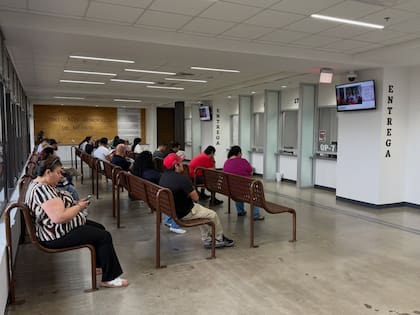 El INE es el único documento que se entregará gratuitamente (Instagram/@consulmexhouston)
