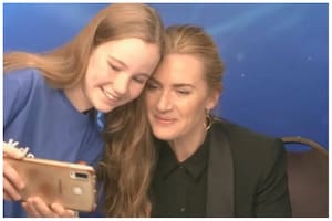 Kate Winslet tuvo un inesperado gesto con una periodista muy especial y se volvió viral