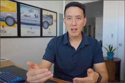 El influencer en finanzas personales determinó la cantidad de dinero que las personas deben mantener en una cuenta bancaria