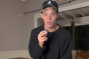 El influencer utilizó su cuenta de Instagram para aclarar la situación (Captura: @santimaratea)