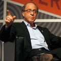 Es científico, trabajó en Google y predice que en 2029 los humanos empezarán a “retroceder en el tiempo”