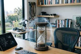 Es científico, trabajó en Google y predice que en 2029 los humanos empezarán a “retroceder en el tiempo”