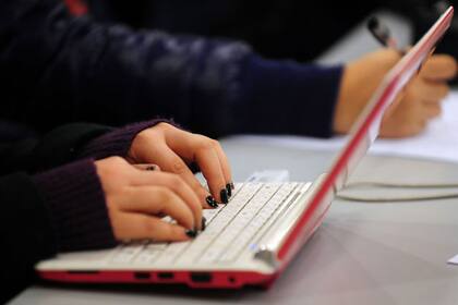 El informe de Symantec revela el interés de los menores de 18 años por acceder a los servicios de las redes sociales