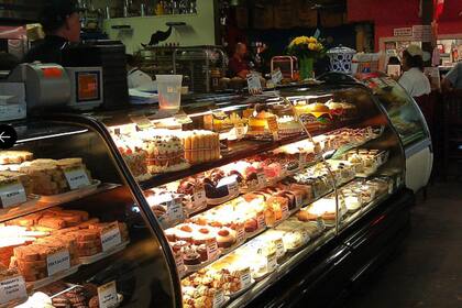 El informe subrayó que la falta de personal y la mala gestión son factores clave en la experiencia negativa del cliente