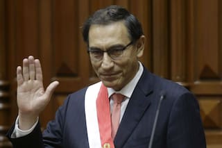 Vizcarra propone un pacto en Perú para contener la crisis