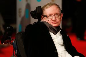 Las ocho predicciones de Stephen Hawking sobre el futuro de la humanidad y qué acabaría con el mundo