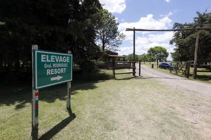 El ingreso al predio, a la altura del kilómetro 72 de la ruta nacional 6.