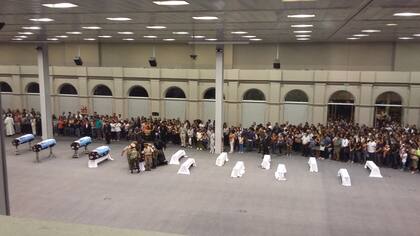 El ingreso de los féretros fue de a uno