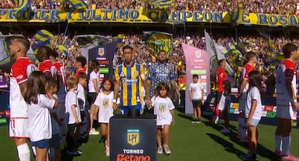 El ingreso del equipo de Rosario Central a la cancha y la reacción del plantel de Estudiantes de La Plata