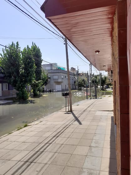 El ingreso del río en Sarandí, Avellaneda, el 4 de febrero