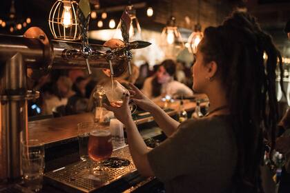 El inmenso local que permite degustar sabrosas cervezas.