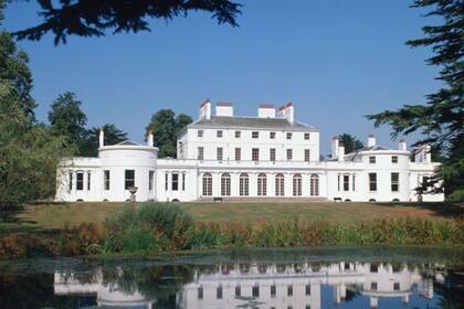 El inmueble está ubicado en el corazón de Windsor Great Park y a unos 5 km del Castillo de Windsor